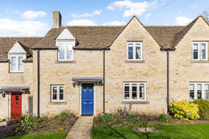 2 East Allcourt- click for photo gallery